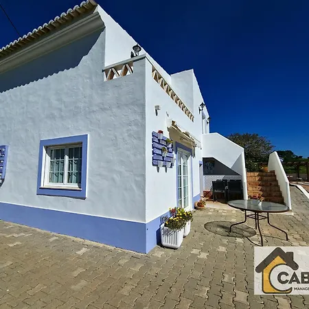 Quinta Dos Medronheiros Holiday home Altura