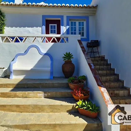Quinta Dos Medronheiros Holiday home *