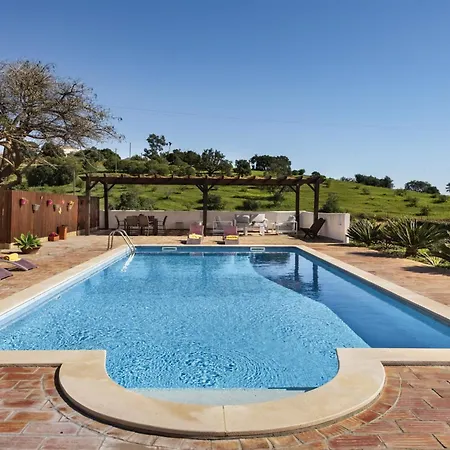Quinta Dos Medronheiros בית נופש