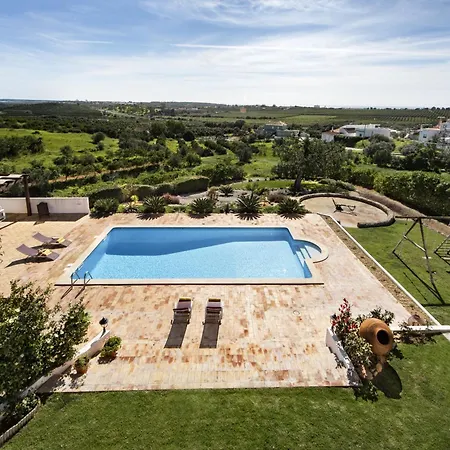 Quinta Dos Medronheiros בית נופש