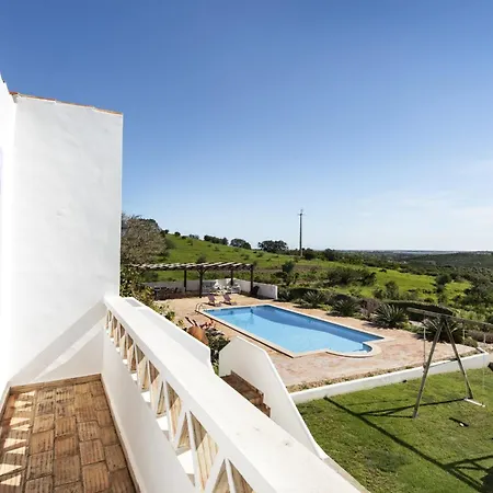 בית נופש Quinta Dos Medronheiros *