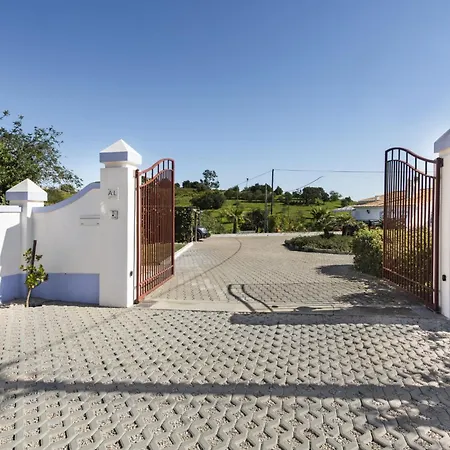 בית נופש Quinta Dos Medronheiros אלטורה